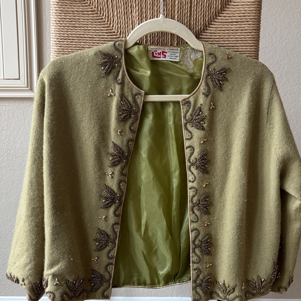 Vintage Olive Green Women's Sweater cropped